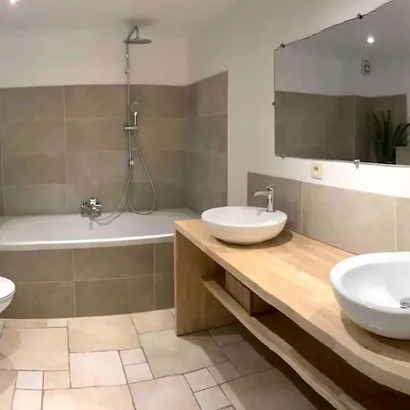 Homestay Les Ecuries De Lesse Libin