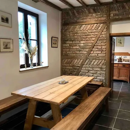 Les Ecuries De Lesse ホームステイ *